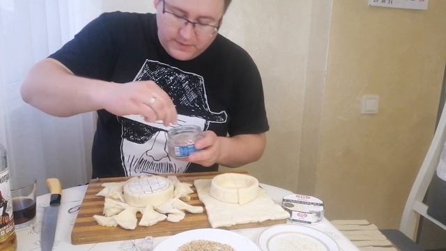 Запечений камамбер! Повторюю страви із тік-тока) смотреть онлайн
