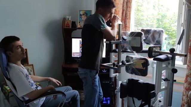 Подарок для Ивана! Купили тренажёр имитатор ходьбы! смотреть онлайн