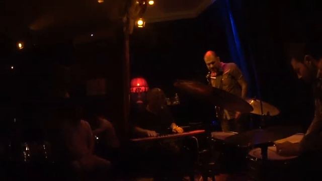 Will Rast Organ Trio Featuring Juanjo Gomez and Hiram Griss - Ain't It Funky Now смотреть онлайн
