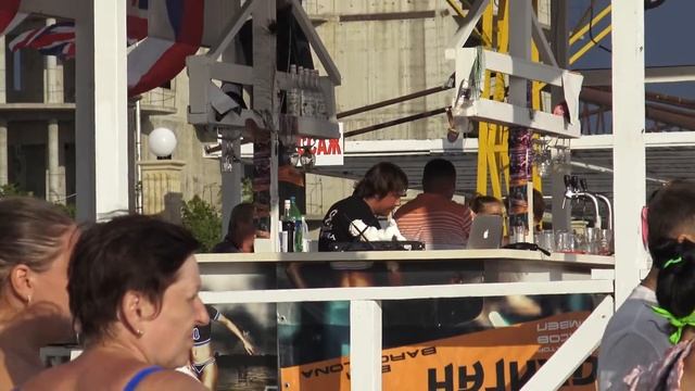 Лазаревское Сочи пляж "Барселона" Черный буй вам а не купание. смотреть онлайн