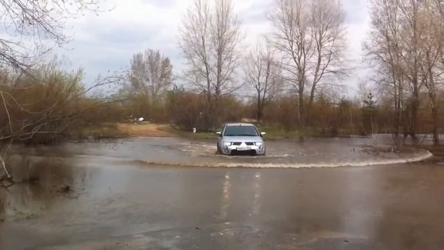 Покорение воды или утонет L200 или нет . смотреть онлайн