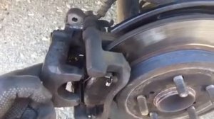 Как поменять тормозные колодки на тайота приус 30