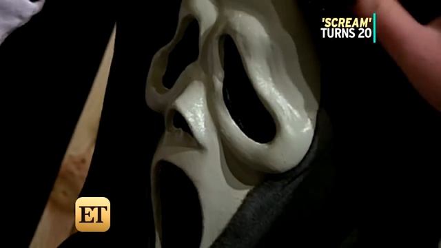 'Scream' 20th Anniversary: The Cast Describes Their First Run-Ins With the Masked Villain смотреть онлайн