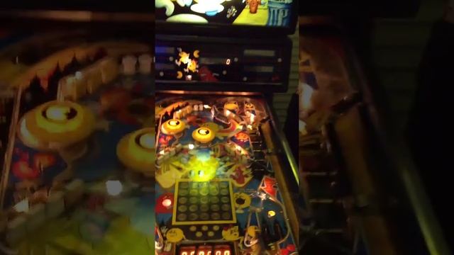 Mr & Mrs Pac-Man pinball смотреть онлайн