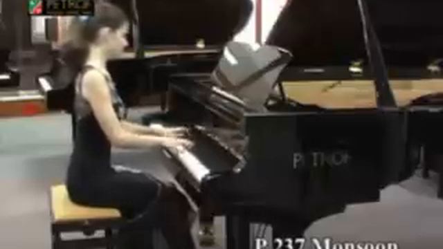 PETROF Grand Piano P 237 Monsoon, pianist Lenka Korbelová смотреть онлайн
