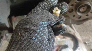 Мерседес Е211 - замена тросов ручника.