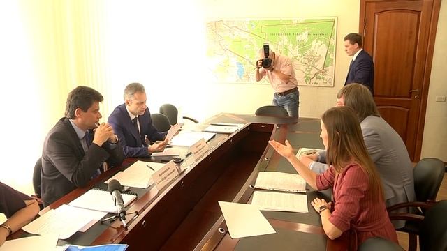 Глава Екатеринбурга провел прием жителей Октябрьского района смотреть онлайн