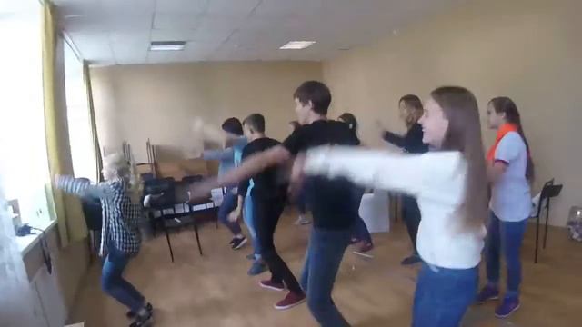 Подглядываем за вожатыми смотреть онлайн