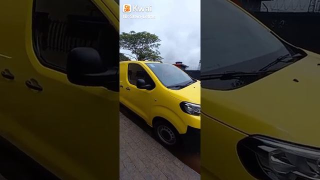 Envelopamento total de branco para amarelo e vermelho . Adesivo Oracal 651. смотреть онлайн
