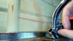 Капает кран на кухне. Быстрый ремонт за 5 минут..