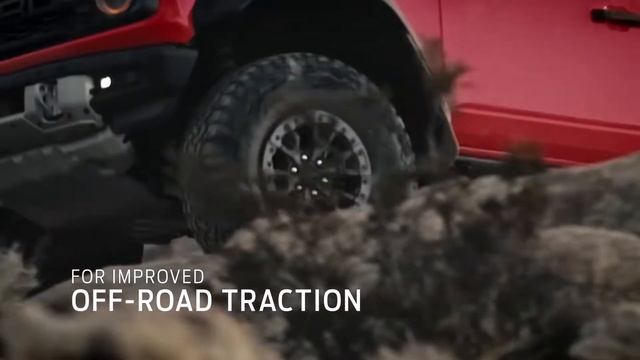 Jeep Wrangler Rubicon 392 vs Ford Bronco Raptop (Battle of the Titan) смотреть онлайн