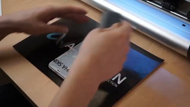 Поклейка гидрогелевой плёнки WB смотреть онлайн