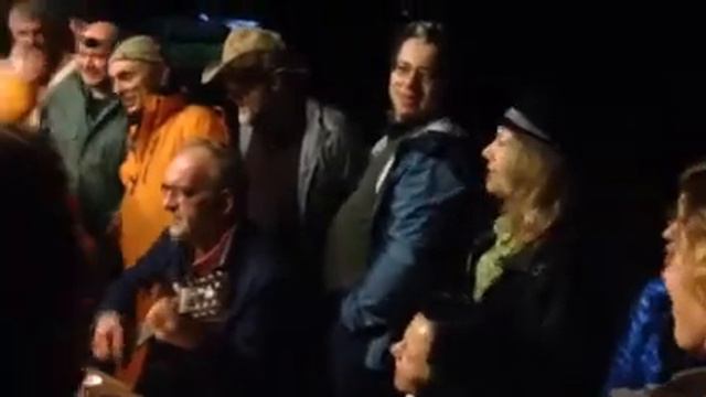 Соглашайся хотя бы