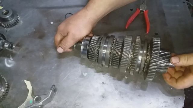 Вылетает 2-ая передача на Ваз 2110, подробная разборка и сборка. смотреть онлайн