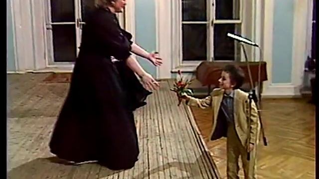 Лариса Курдюмова, Зелёная лампа-ч.1(12мин).mpg смотреть онлайн