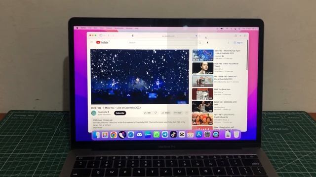 MacBook Pro 2017 Non Touchbar 256GB/8/13 Inch Retina Display смотреть онлайн
