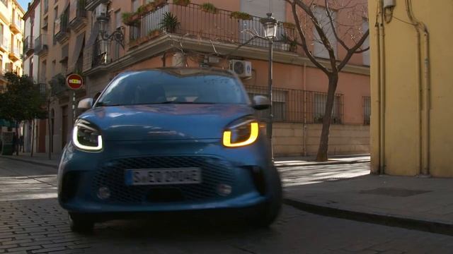 NEW smart forfour (EQ) fortwo facelift 2020 Full Review Range Battery Price Test Drive New English смотреть онлайн