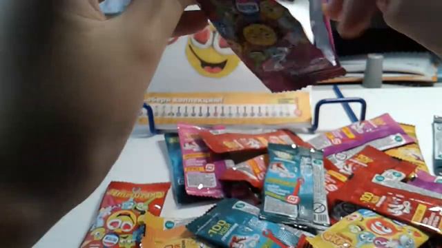 Распаковка скрепышей 35 штук ( что-то красное... Юбилейный? ) смотреть онлайн