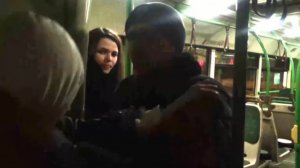 Драка в автобусе. Дед против матершинника.