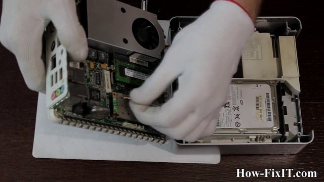 How to Wi-Fi card replacement on Fujitsu Siemens Esprimo Q5020 laptop смотреть онлайн