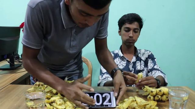 Banana Eating Challenge || Eating Challenge 01 || Deshi Food Express смотреть онлайн
