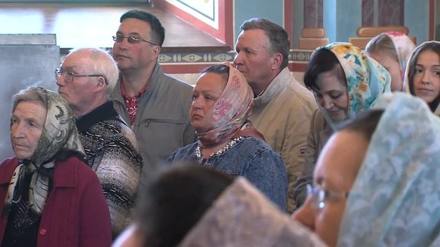 Престольный праздник отметили прихожане храма святителя Николая Чудотворца в Кыштыме смотреть онлайн