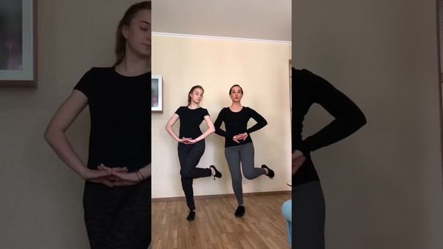 Танец "Ретро". Танцуем дома. Обучающие танцевальные минутки для детей. смотреть онлайн