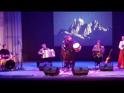 ВЕСЬ ЗАЛ ЛИКОВАЛ, ВИКТОР СОРОКИН ЗАЖЕГ В ВОЛГОГРАДЕ |Виктор Сорокин и Кубанский квартет "Кумовья" смотреть онлайн