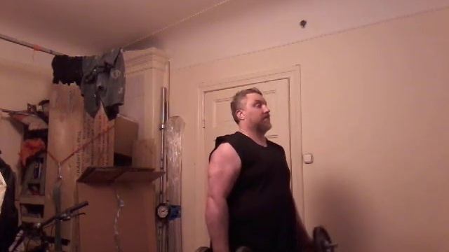Бицепс с гантелями 54серия 4подход 2x13,25кг 12р,Biceps ar hantelēm 54sērija 4piegājiens 2x13,25kg смотреть онлайн