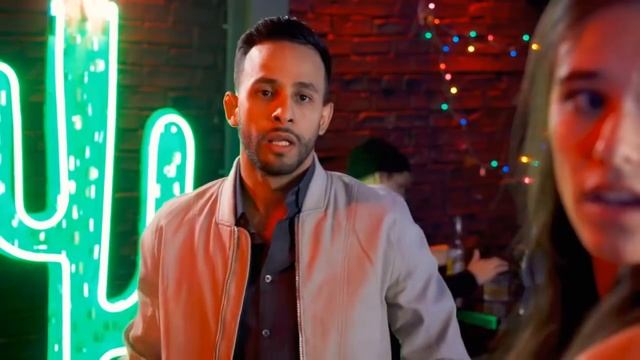 КОГДА ХОЧЕШЬ ВПЕЧАТЛИТЬ ДЕВУШКУ смотреть онлайн