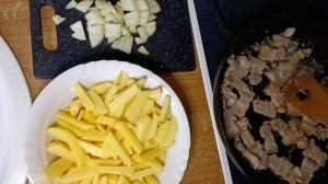 жареная картошка на сале ? со шкварками # Bratkartoffeln mit Speck ? # fried potatoes with bacon ?