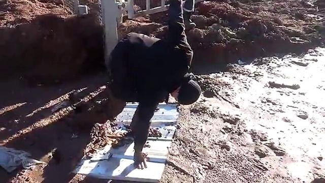Упал в грязь смотреть онлайн