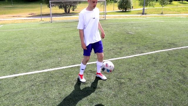 TRIPLE AKKA TUTORIAL / ОБУЧЕНИЕ ТРЮКУ ИЗ МИРА УЛИЧНОГО ФУТБОЛА И ПАННЫ / STREET SOCCER & PANNA смотреть онлайн