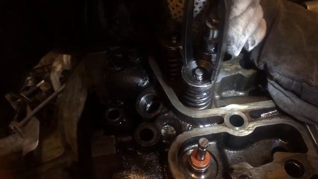 Экскаватор погрузчик Kamatsu Ремонт поршневой. смотреть онлайн