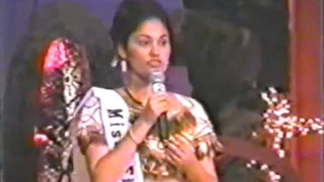 Miss Fiji, 2002-'Interview' смотреть онлайн