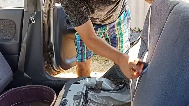 ХИМЧИСТКА СИДЕНИЙ АВТО В ДОМАШНИХ УСЛОВИЯХ//Kia Spektra смотреть онлайн