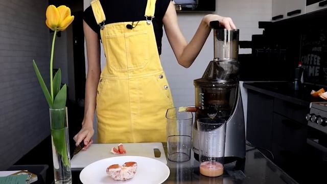 Польза грейпфрутового сока! Как за 5 минут сделать из грейпфрута сок? смотреть онлайн