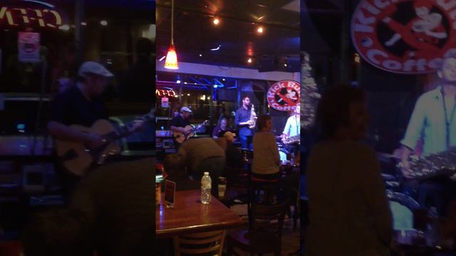 Gavin Benke and Paul Klemperer sax duo clip, Kick Butt Coffee, May 1, 2012 смотреть онлайн