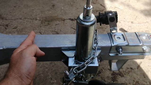 обзор прицепа МЗСА 7704 N 024 размер кузова 241х141см см. одноосный прицеп. смотреть онлайн