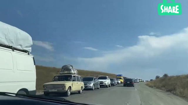 Беженцы из Нагорного Карабаха едут в Ереван смотреть онлайн