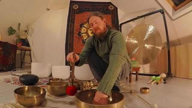 Underwater Gong sound healing - deep Gong and whale sound- stress release - healing frequencies смотреть онлайн