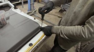 Как снять и разобрать сдвижную дверь на Hyundai GRAND STAREX H1