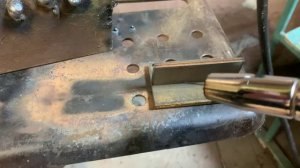 Сварка полуавтоматом углового шва Аврора динамика 200 адаптив