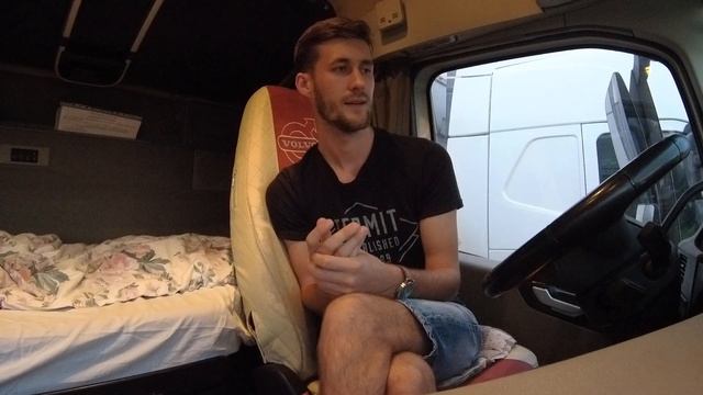 смотреть на скорости 1.5! монолог на камеру #2 смотреть онлайн