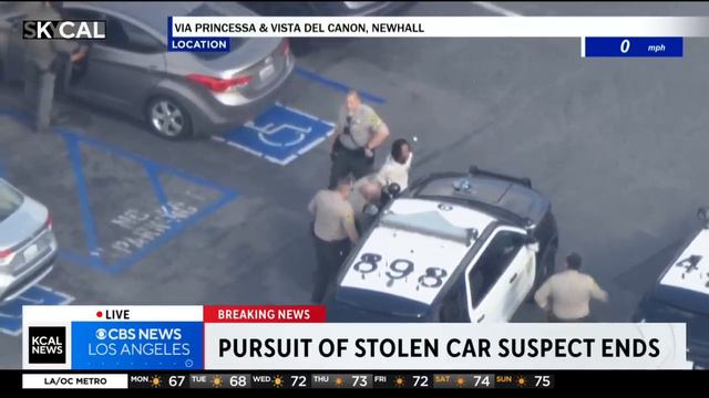 Pursuit suspect tries to hop into another car after crashing into innocent driver смотреть онлайн