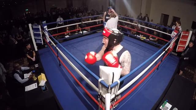 Ultra White Collar Boxing | Blackpool | Robin Kilner смотреть онлайн
