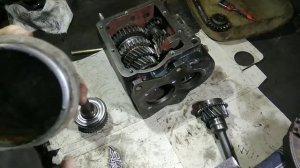 сборка синхронизированной КПП УАЗ.