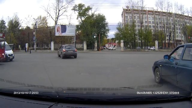 Чип и Дэйл на Мазде и в Ниссан по встречке и на красный спешат на помощь. смотреть онлайн
