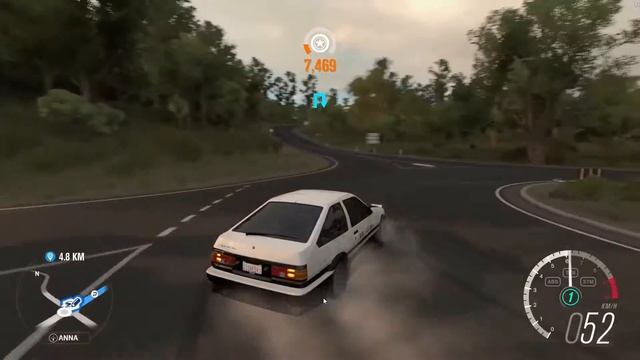 Toyota Trueno AE86 Drifting Round About смотреть онлайн