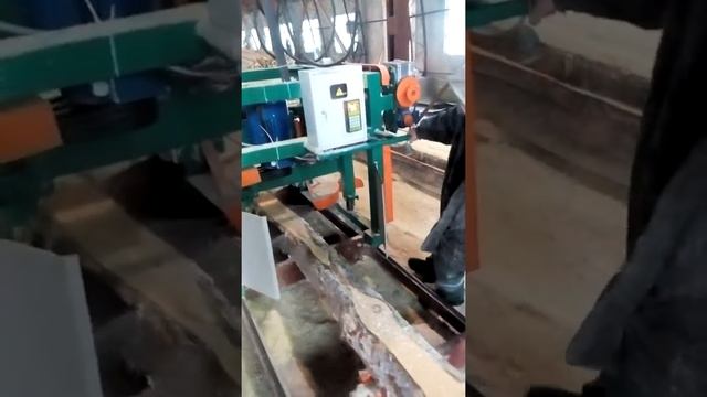 Позиционирование дисковой пилорамы с помощью электронной линейки ZRK 5.1 смотреть онлайн